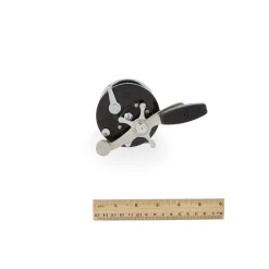 PENN Jigmaster® Star Drag Conventional Reel